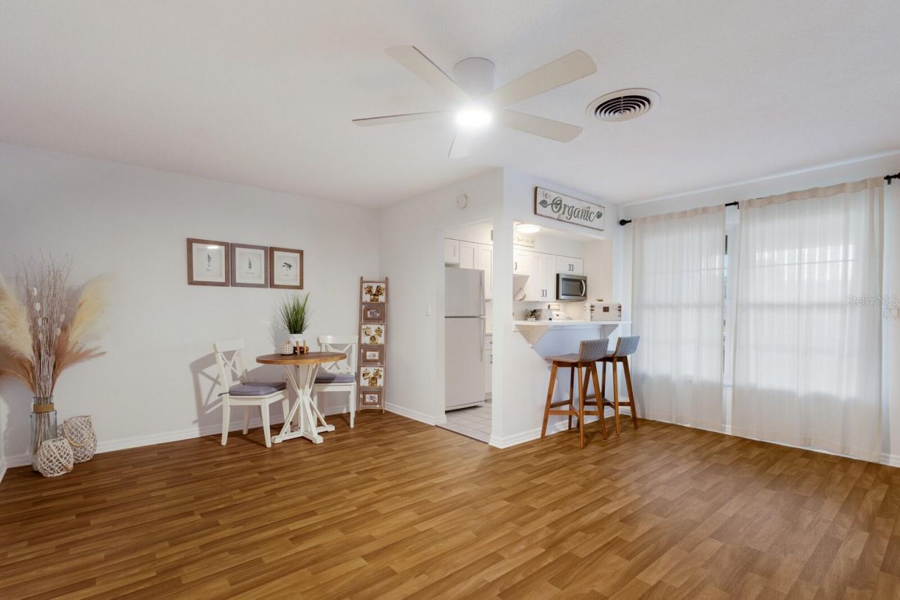 4444 Swift Road, Unit 4, Sarasota, FL 34231 Photo