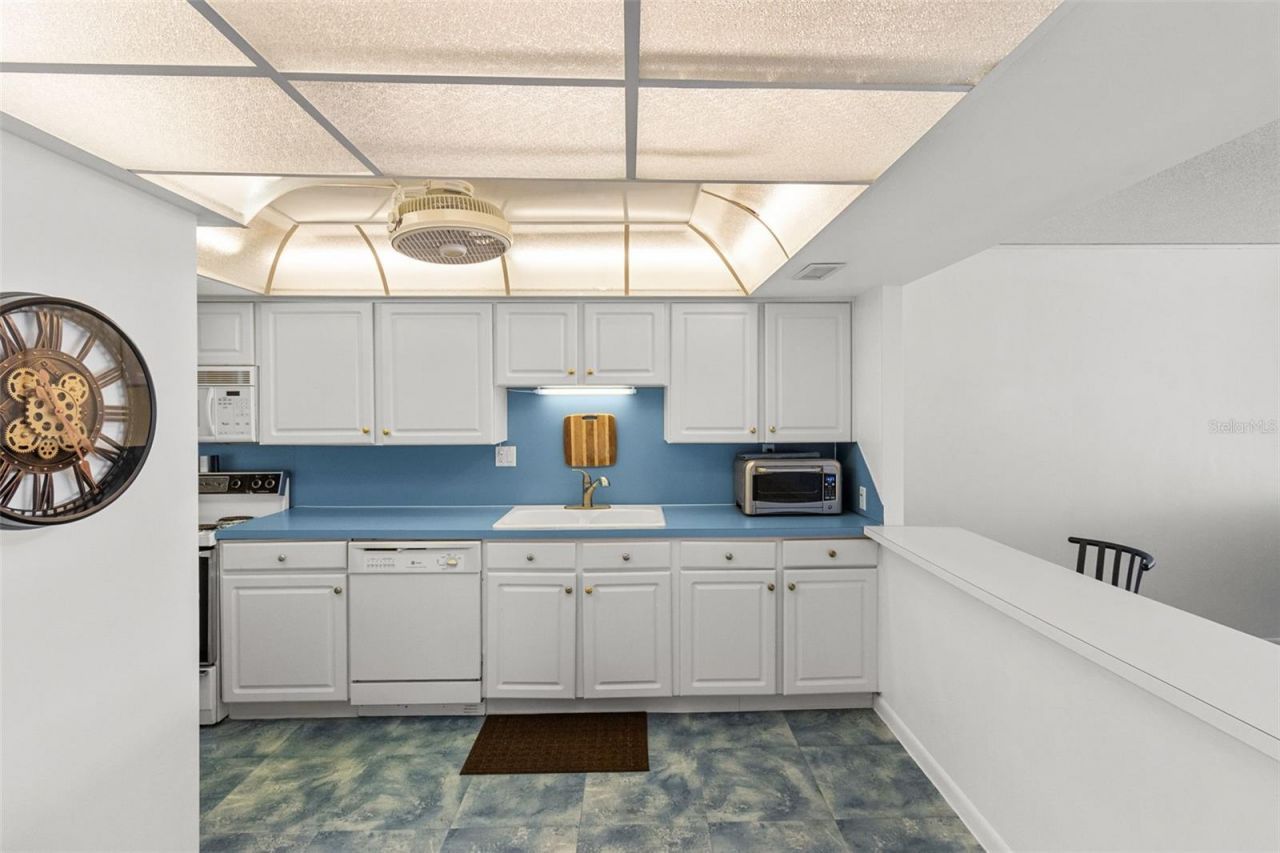 7400 Sun Island Drive S, Unit 412, South Pasadena, FL 33707 Photo
