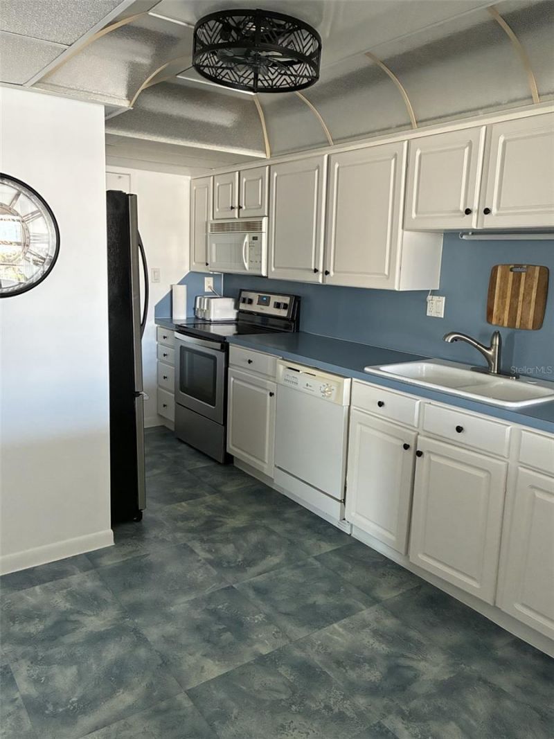 7400 Sun Island Drive S, Unit 412, South Pasadena, FL 33707 Photo