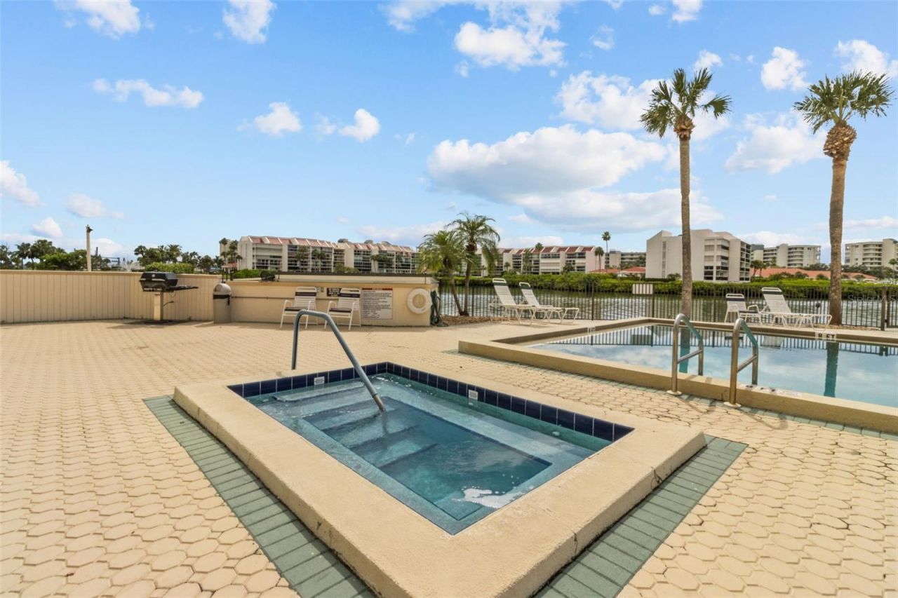 7400 Sun Island Drive S, Unit 412, South Pasadena, FL 33707 Photo