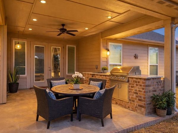 142 Dogwood Drive, Krugerville, TX 76227