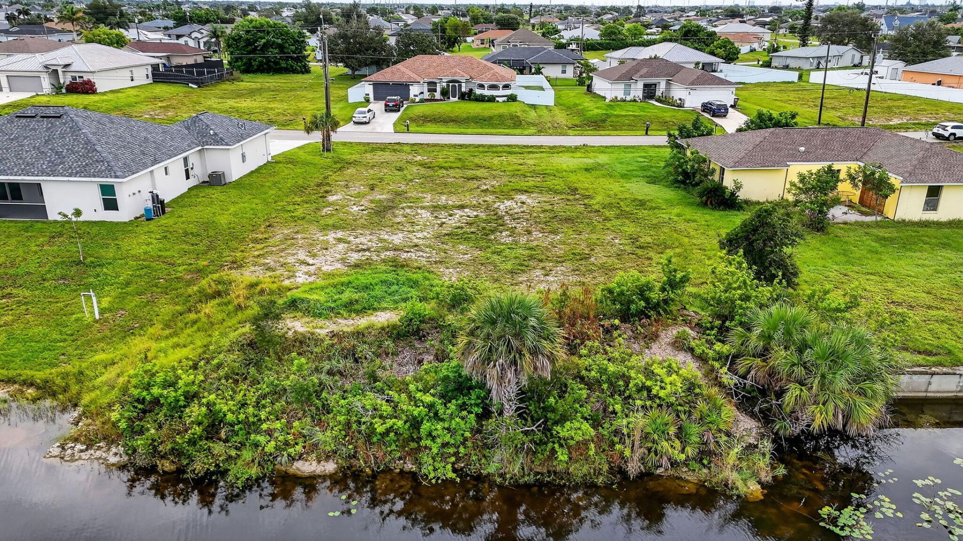 2616 NW 4th Place, Cape Coral, FL 33993 Photo