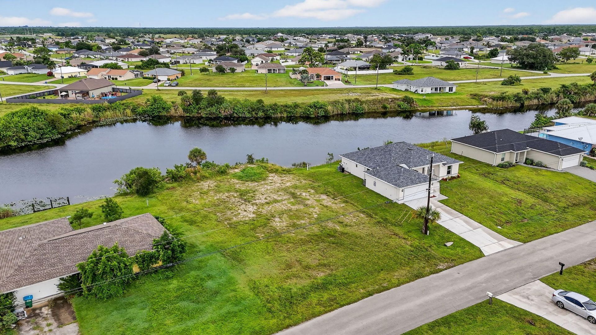 2616 NW 4th Place, Cape Coral, FL 33993 Photo
