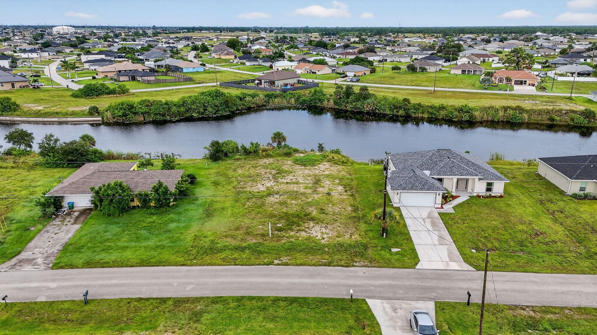 2616 NW 4th Place, Cape Coral, FL 33993 Photo