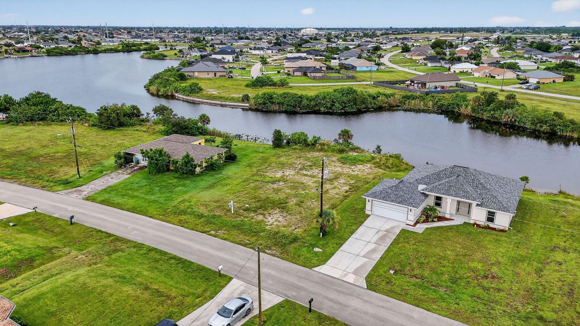 2616 NW 4th Place, Cape Coral, FL 33993 Photo