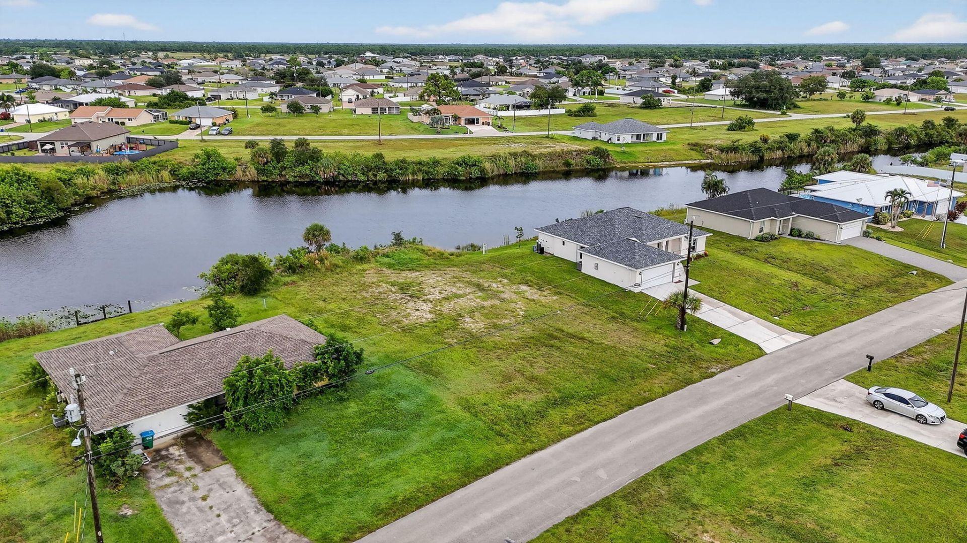 2616 NW 4th Place, Cape Coral, FL 33993 Photo