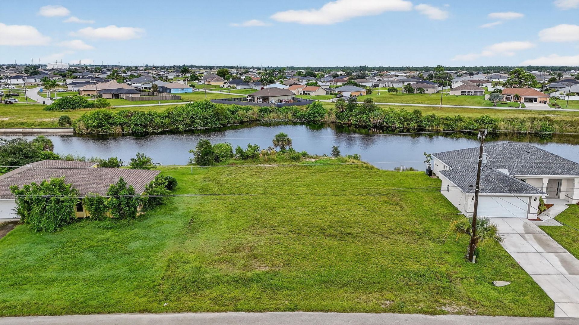 2616 NW 4th Place, Cape Coral, FL 33993 Photo