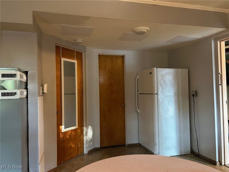 61 Leicester Drive, Akron, OH 44319 Photo 23