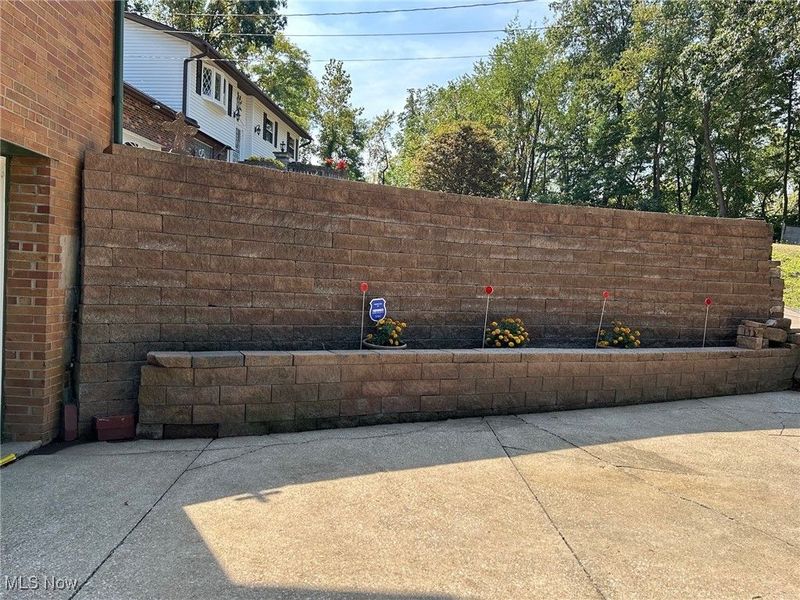 61 Leicester Drive, Akron, OH 44319 Photo 3