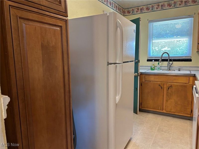 61 Leicester Drive, Akron, OH 44319 Photo 7