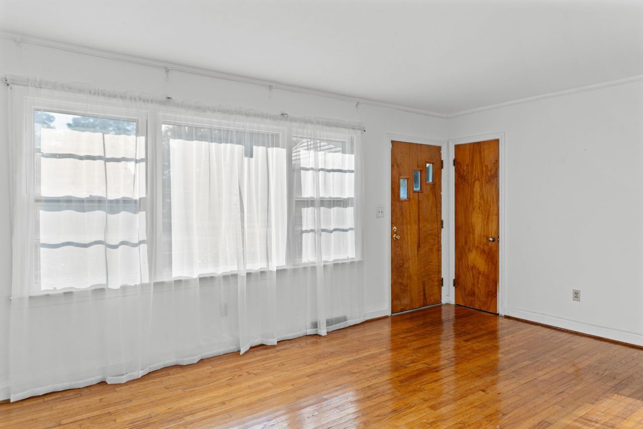 377 Washington Street Photo 5