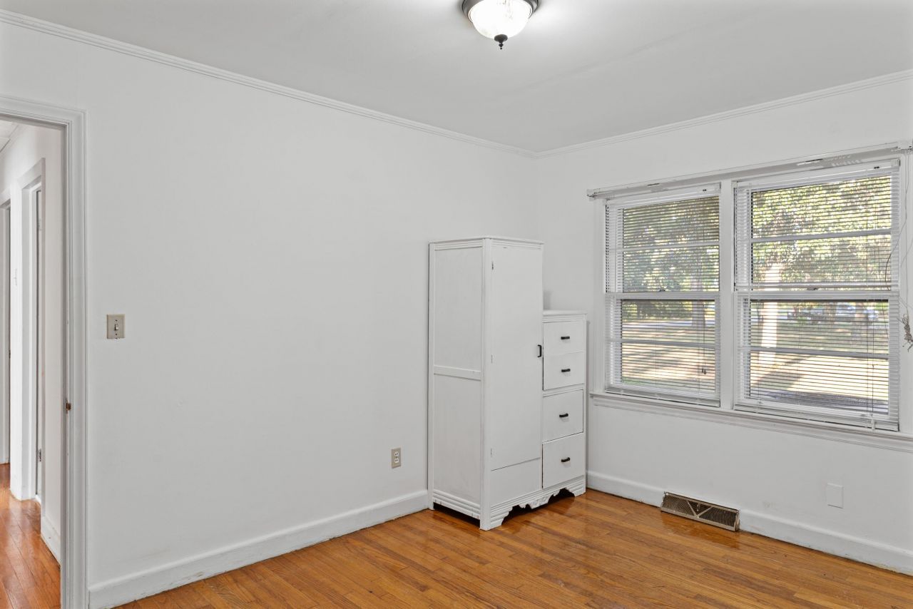 377 Washington Street Photo 6