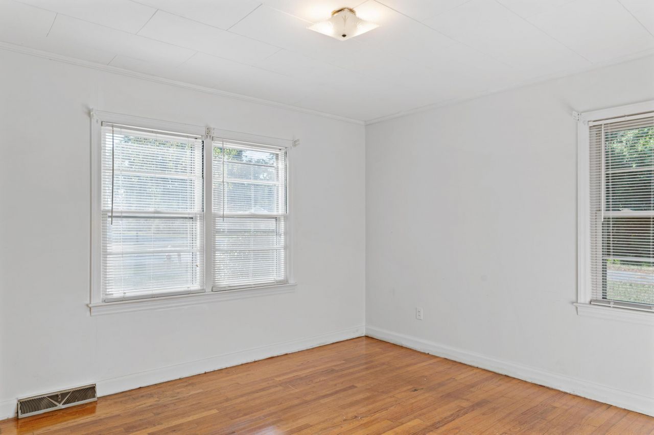 377 Washington Street Photo 9