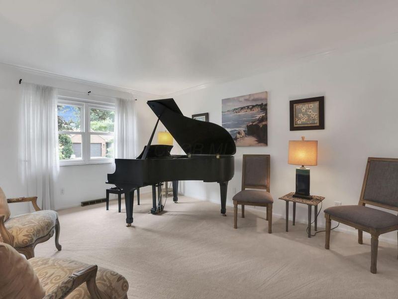 1558 Denbigh Drive, Columbus, OH 43220 Photo 17