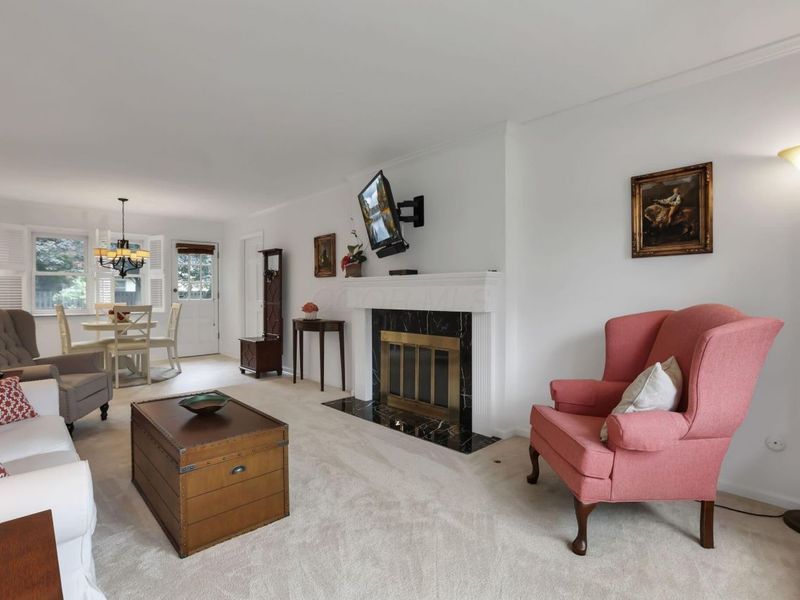 1558 Denbigh Drive, Columbus, OH 43220 Photo 6