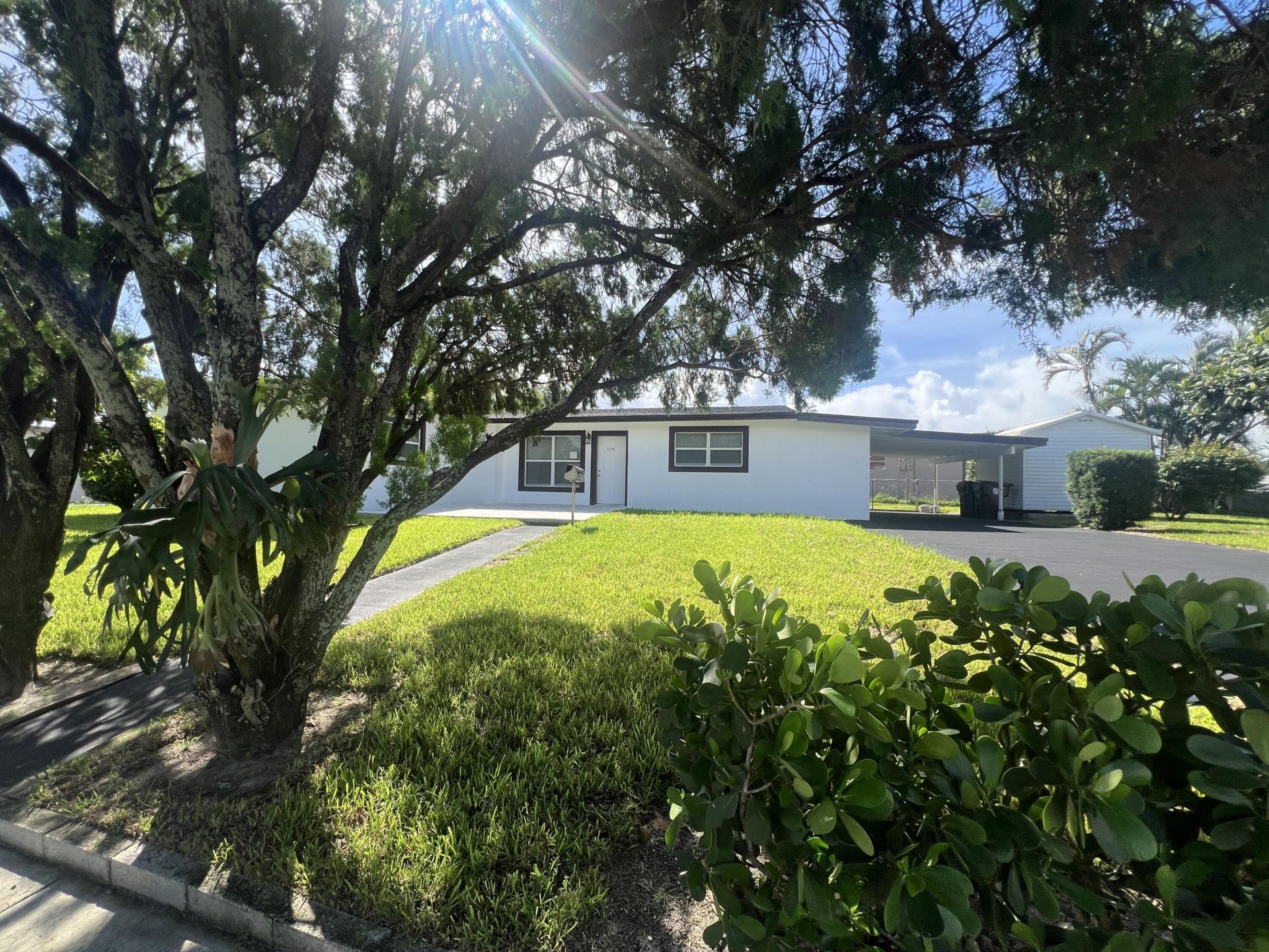 1319 Crest Drive, Lake Worth Beach, FL 33461 Photo