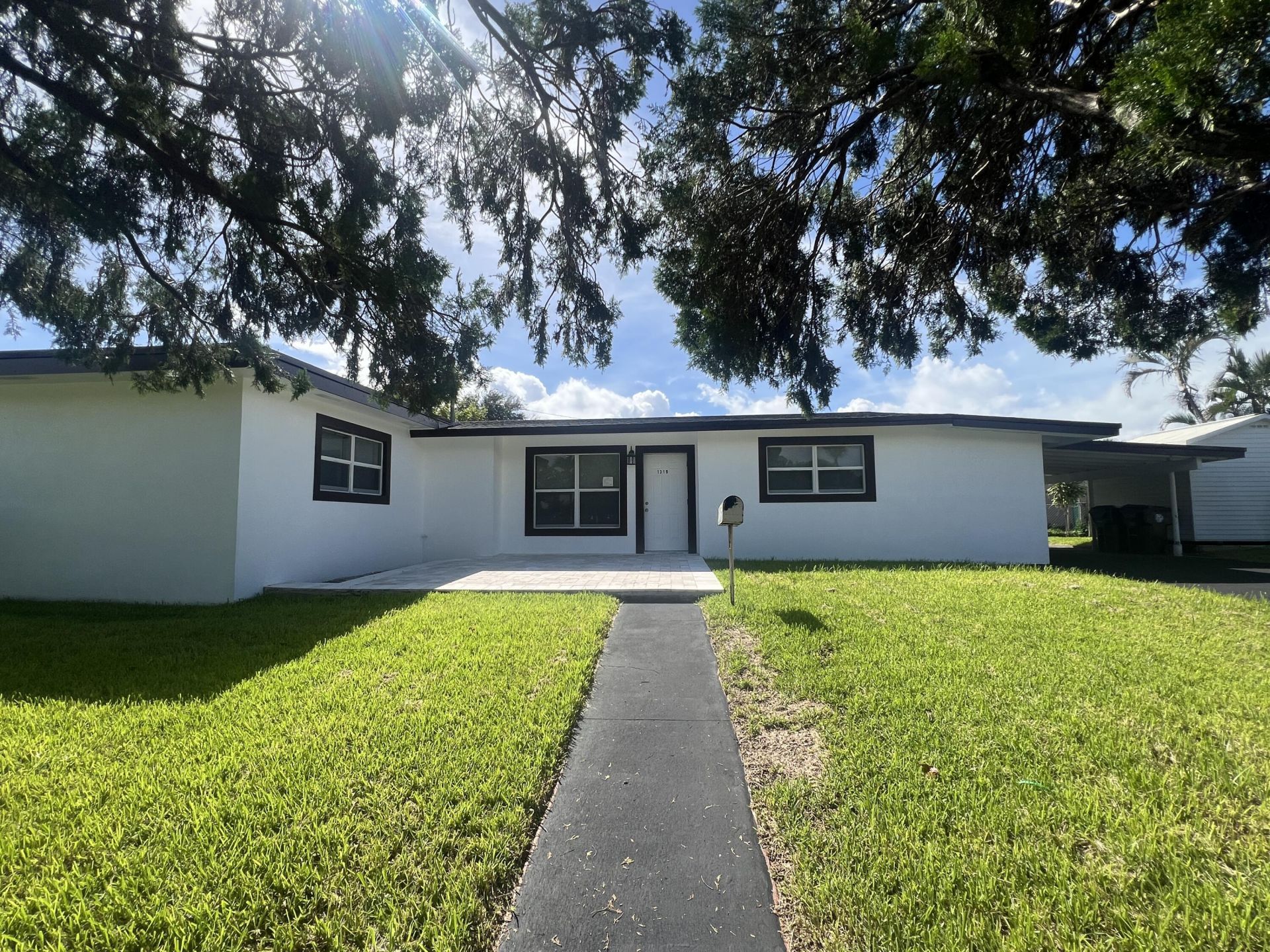 1319 Crest Drive, Lake Worth Beach, FL 33461 Photo