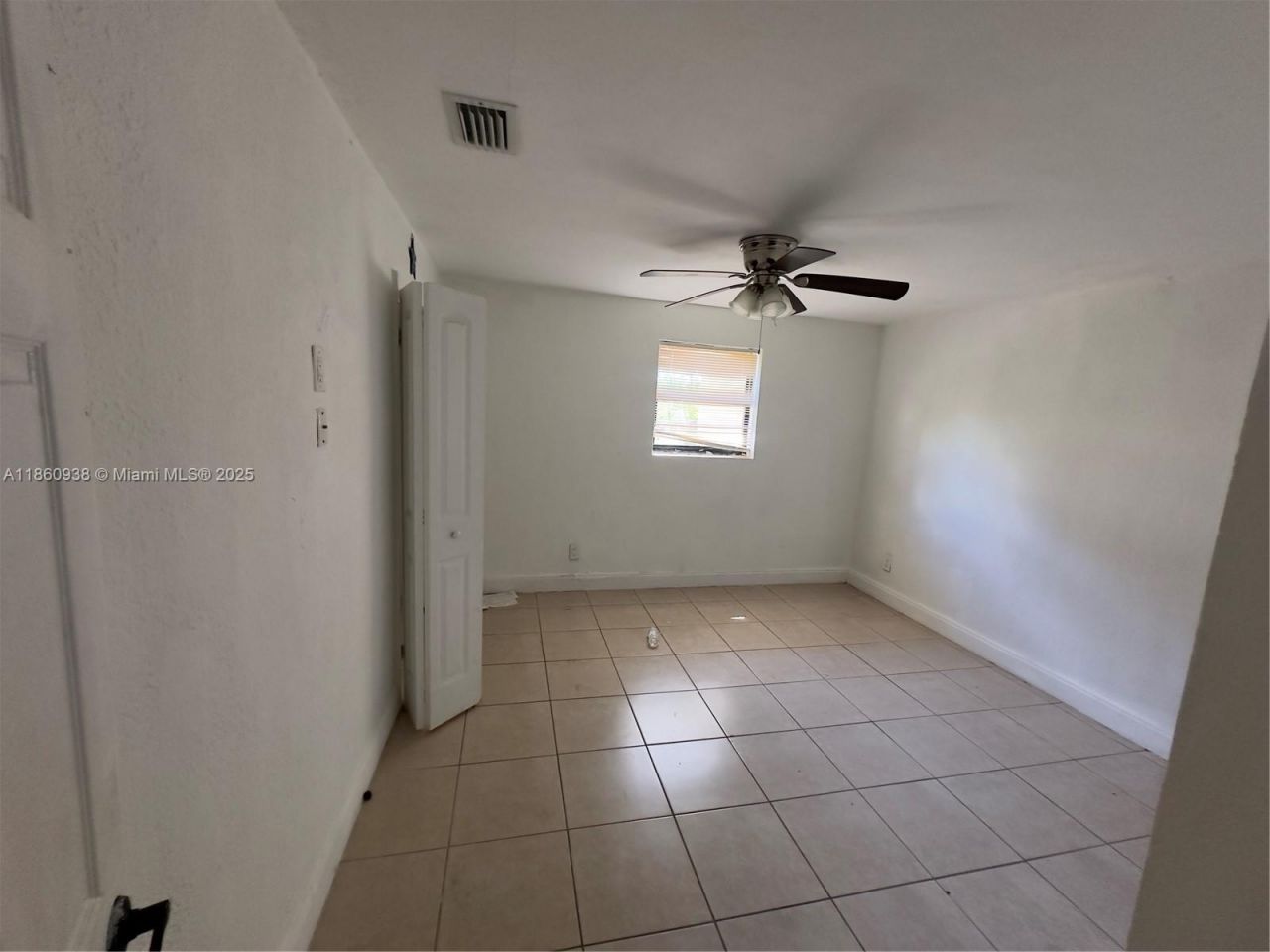 2490 NW 97th St, Unit A, Miami, FL 33147 Photo