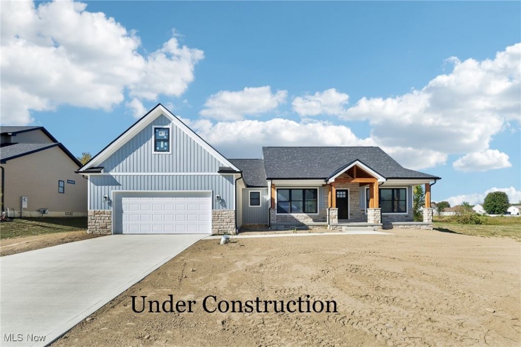 4035 Shelly Lynn Drive, New Middletown, OH 44442