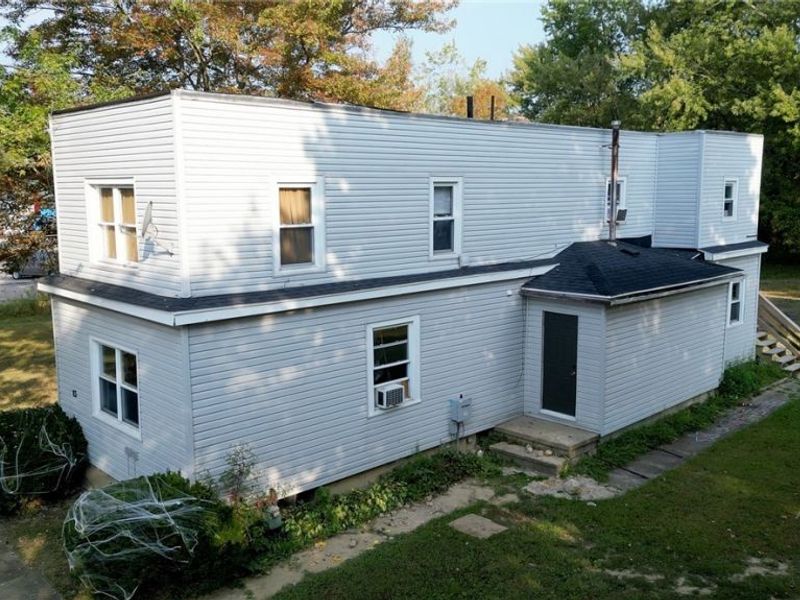 83 Maple Drive, Newton Falls, OH 44444 Photo 3