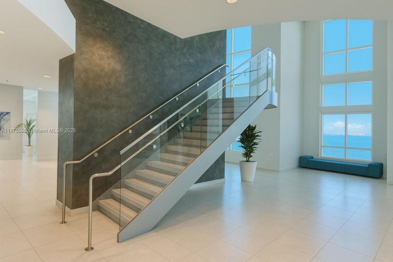 1900 N Bayshore Dr, Unit 3207, Miami, FL 33132 Photo