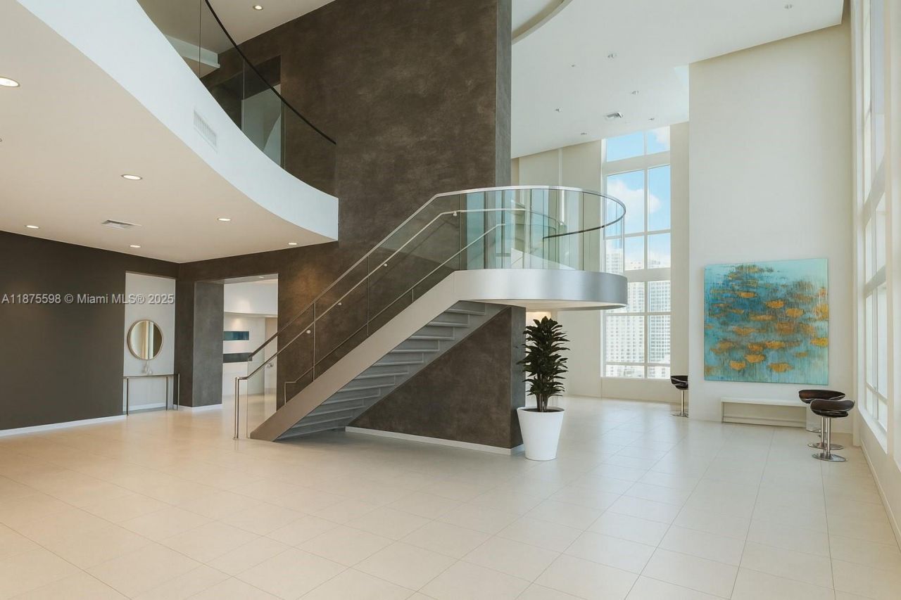 1900 N Bayshore Dr, Unit 3207, Miami, FL 33132 Photo