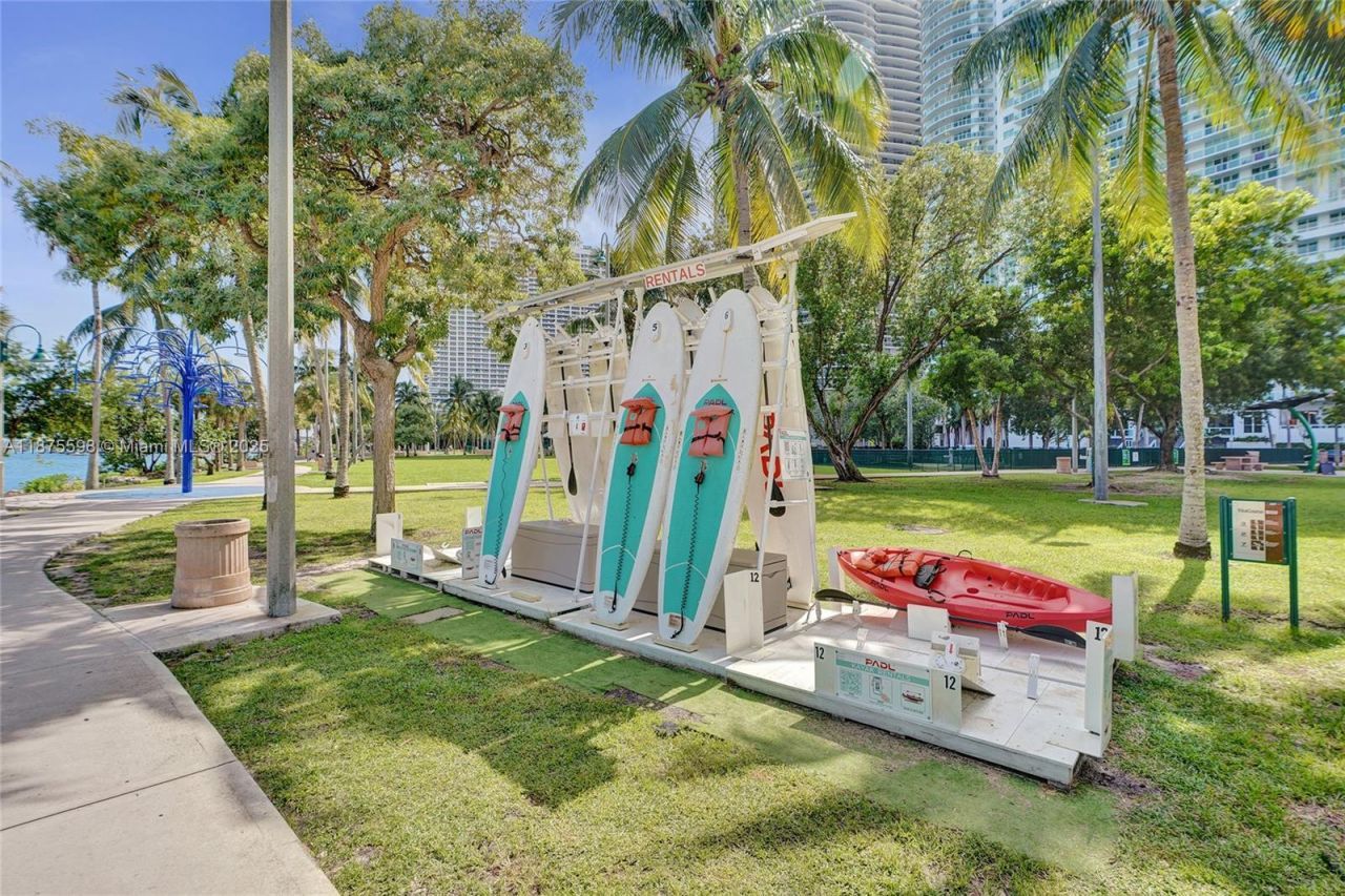 1900 N Bayshore Dr, Unit 3207, Miami, FL 33132 Photo