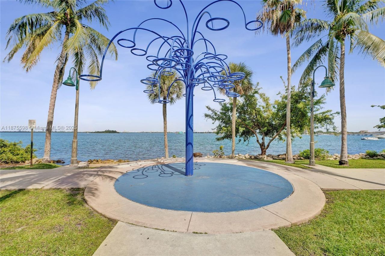 1900 N Bayshore Dr, Unit 3207, Miami, FL 33132 Photo