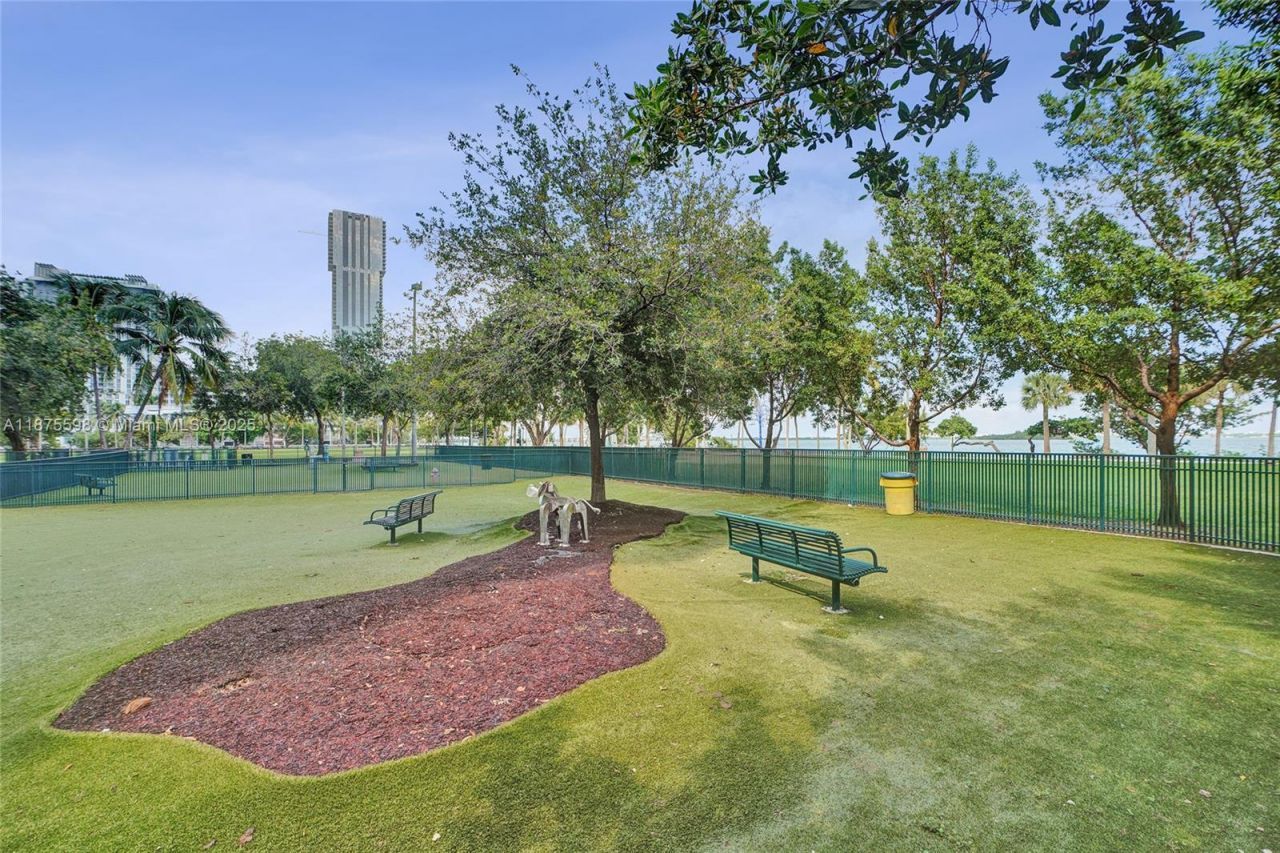 1900 N Bayshore Dr, Unit 3207, Miami, FL 33132 Photo