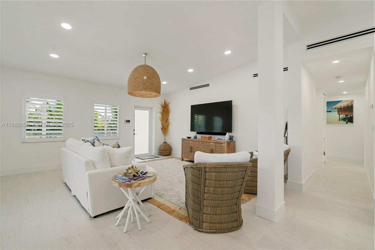 889 Ellen Dr, Key Largo, FL 33037 Photo