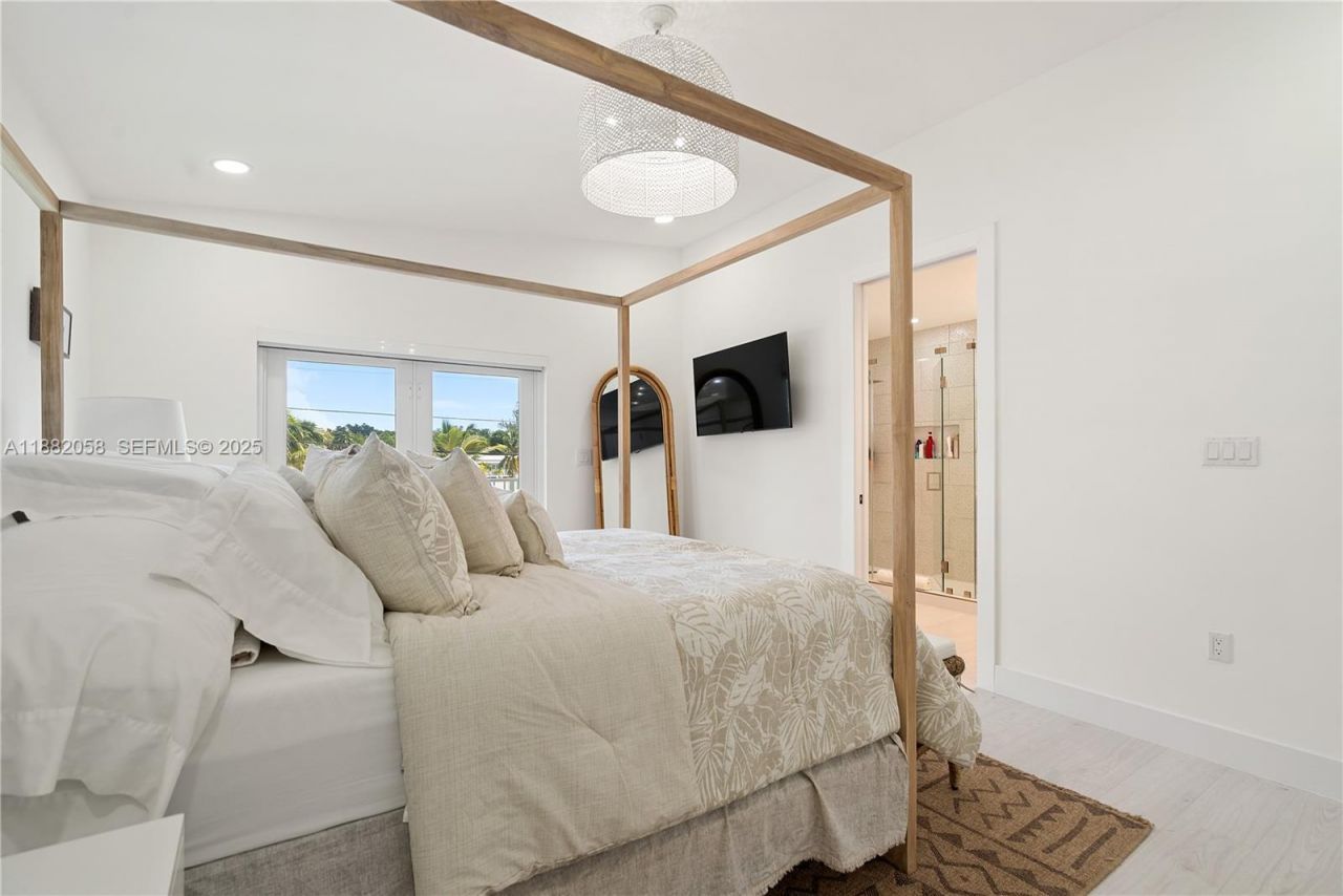 889 Ellen Dr, Key Largo, FL 33037 Photo