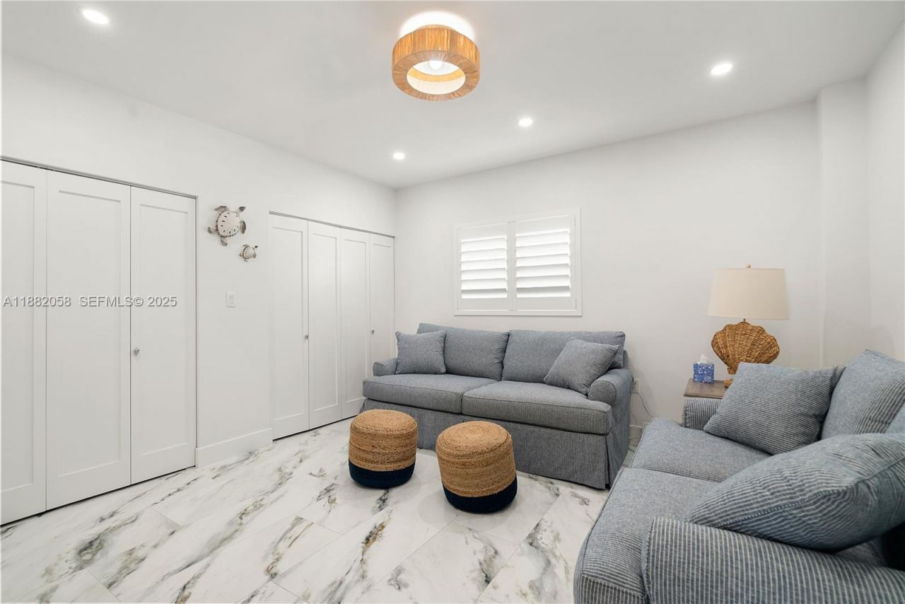 889 Ellen Dr, Key Largo, FL 33037 Photo