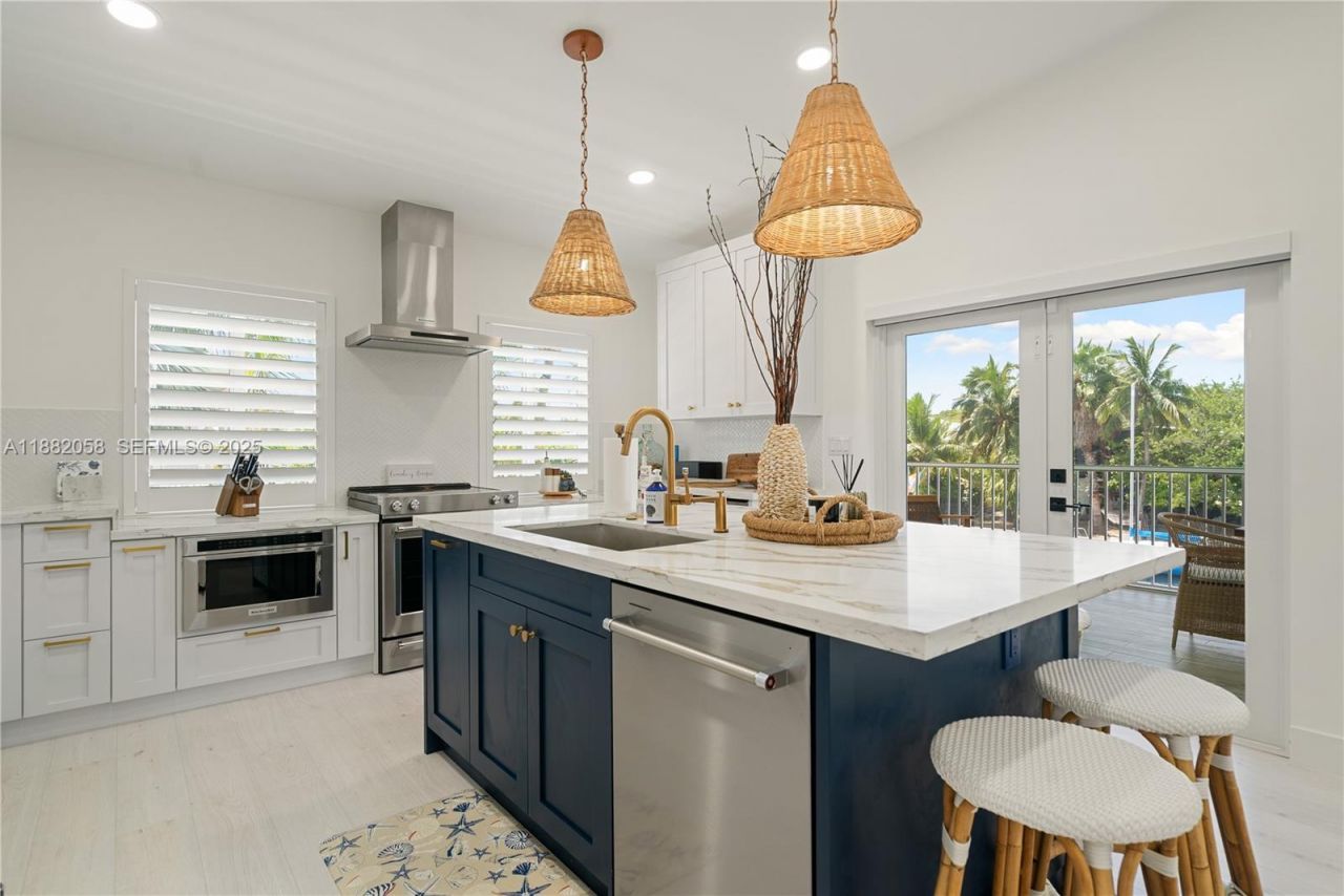 889 Ellen Dr, Key Largo, FL 33037 Photo