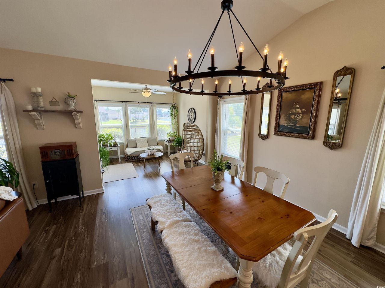 591 Hickman St. Photo 14