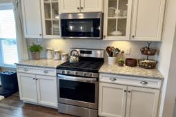 591 Hickman St. photo 4