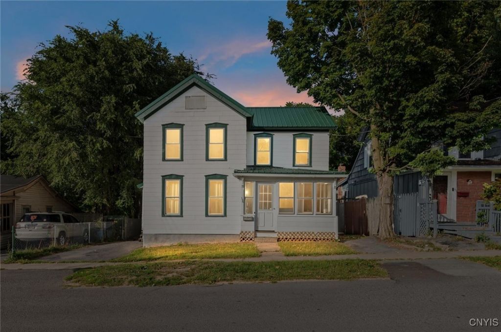 136 Osborne Street, Auburn, NY 13021 Main Photo