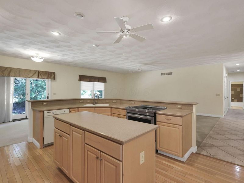 6050 Kentigern Court S, Dublin, OH 43017 Photo 19