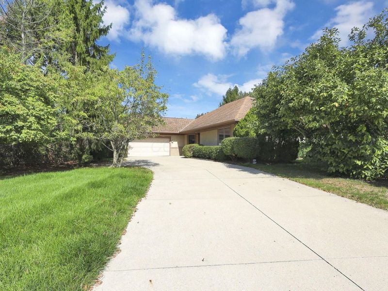 6050 Kentigern Court S, Dublin, OH 43017 Photo 4