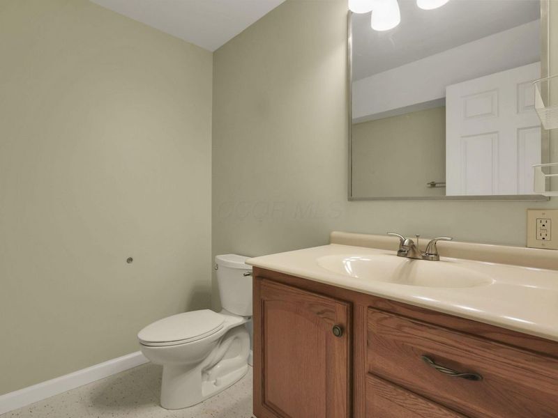 6050 Kentigern Court S, Dublin, OH 43017 Photo 58