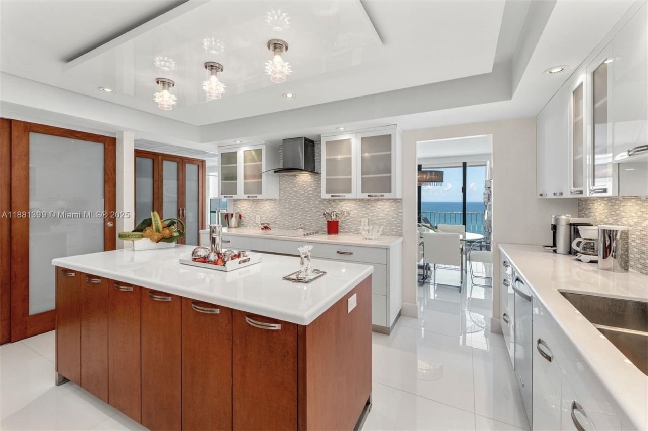 10155 Collins Ave, Unit 1401, Bal Harbour, FL 33154 Photo