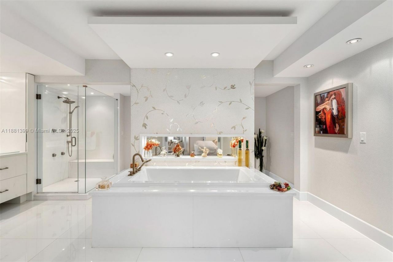 10155 Collins Ave, Unit 1401, Bal Harbour, FL 33154 Photo