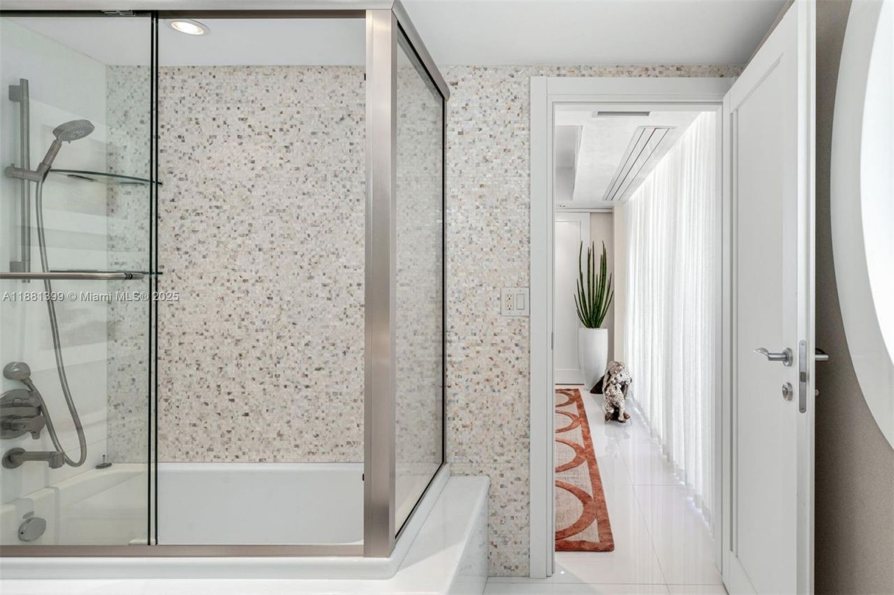 10155 Collins Ave, Unit 1401, Bal Harbour, FL 33154 Photo