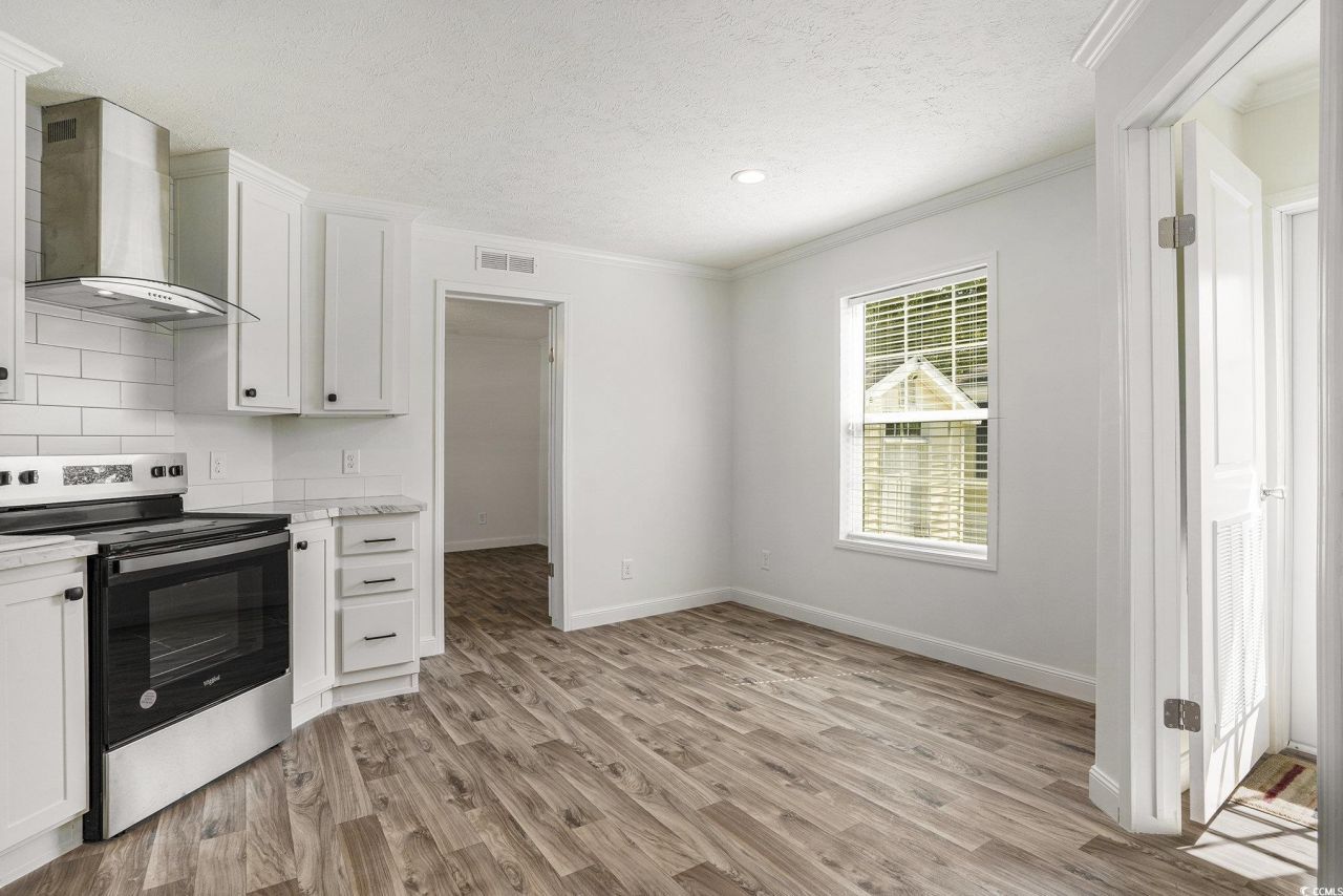 978 Periwinkle Pl. Photo 10