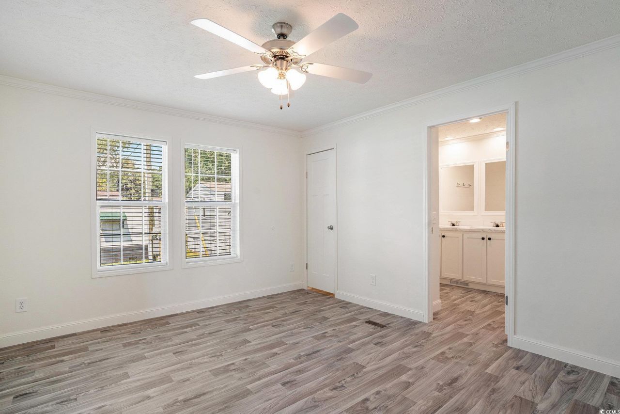 978 Periwinkle Pl. Photo 13