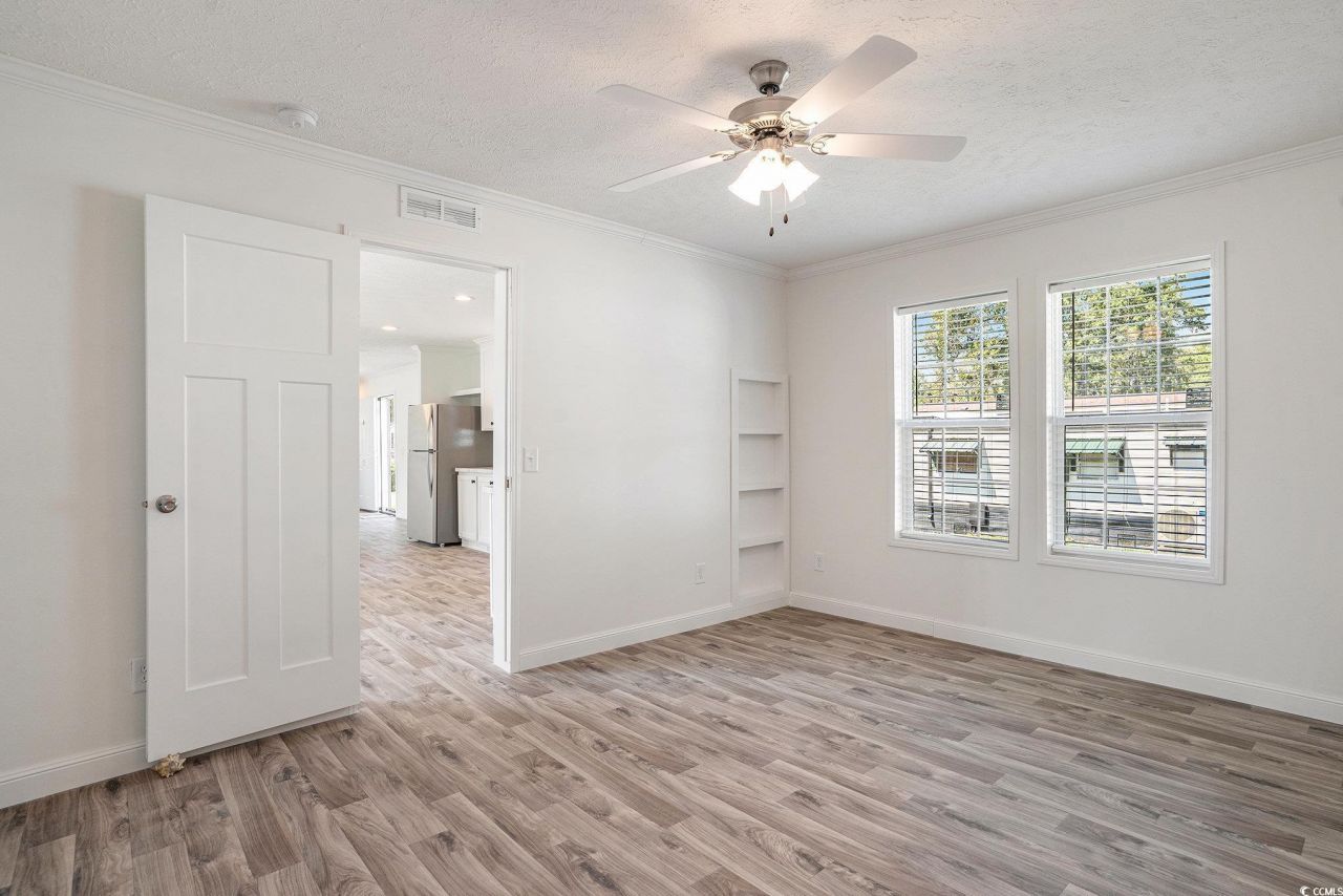 978 Periwinkle Pl. Photo 14