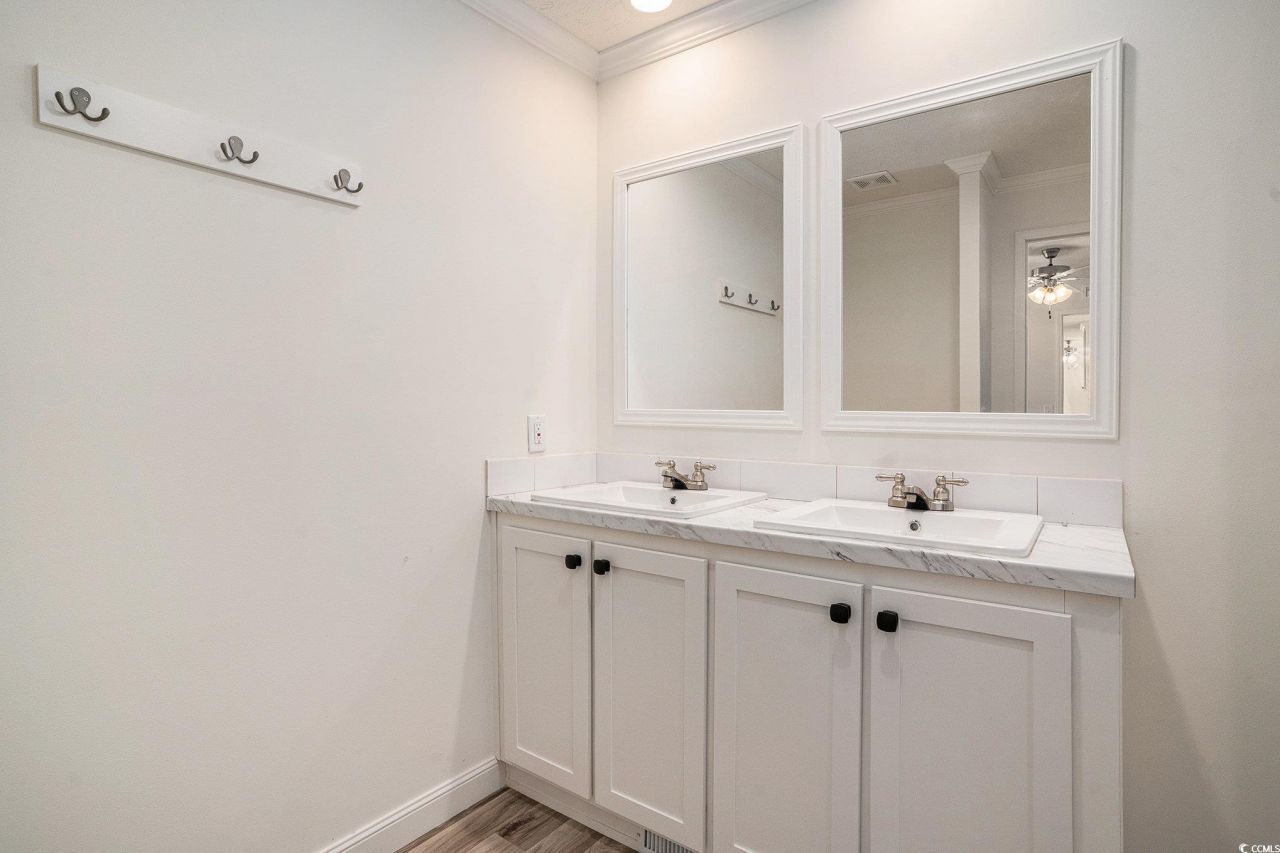 978 Periwinkle Pl. Photo 18