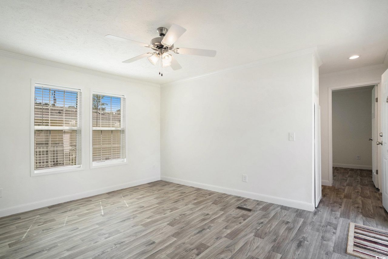 978 Periwinkle Pl. Photo 8