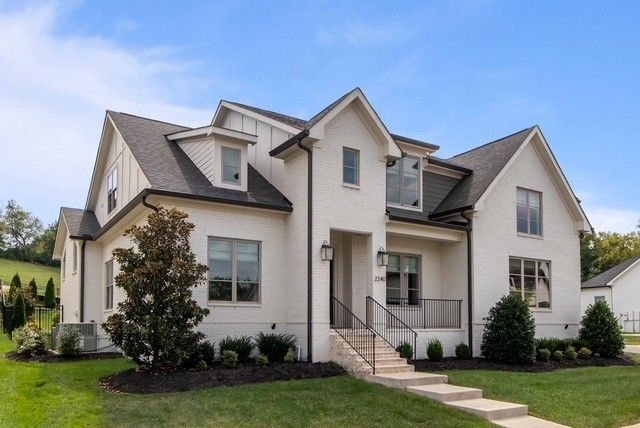 2240 Brakeman Ln, Thompsons Station, TN 37179 Main Photo