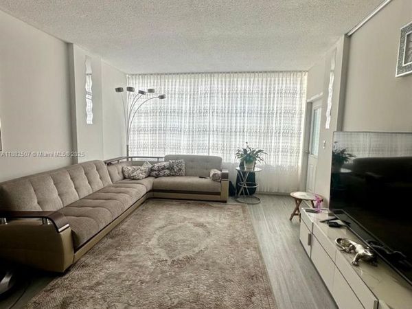 1825 S Ocean Dr, Unit PH-6, Hallandale Beach, FL 33009