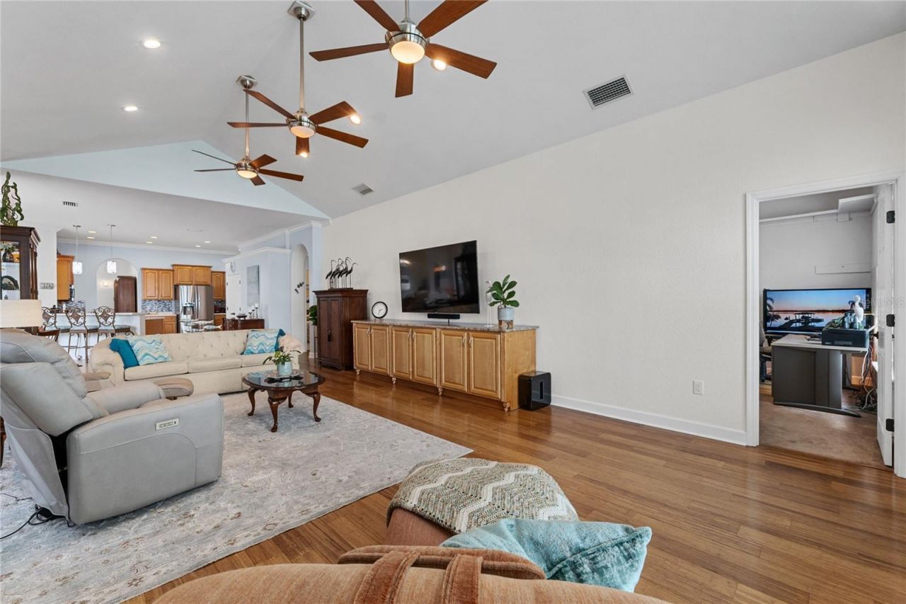 220 Ruby Lake Lane, Winter Haven, FL 33884 Photo